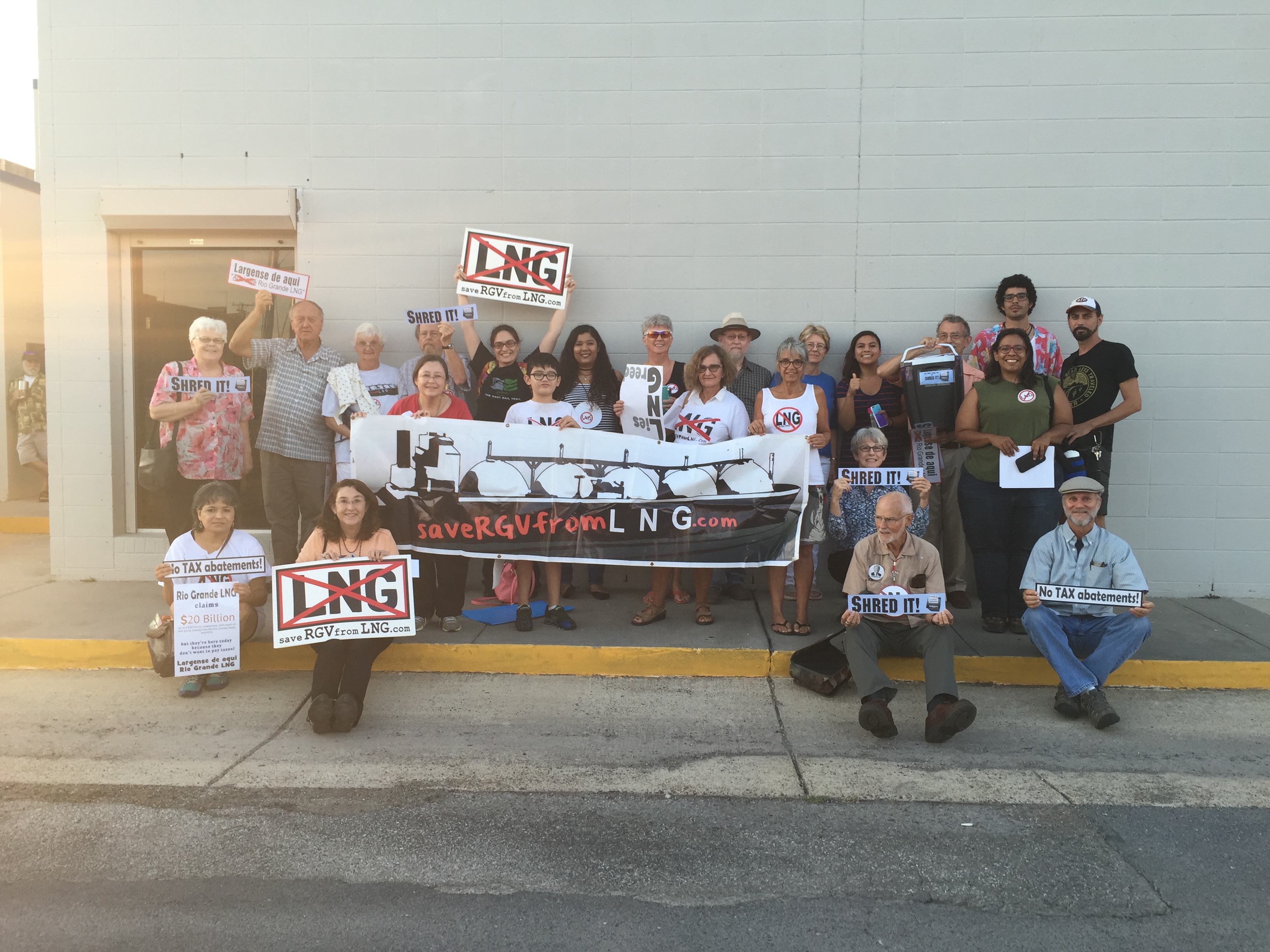 No LNG supporters outside Point Isabel ISD