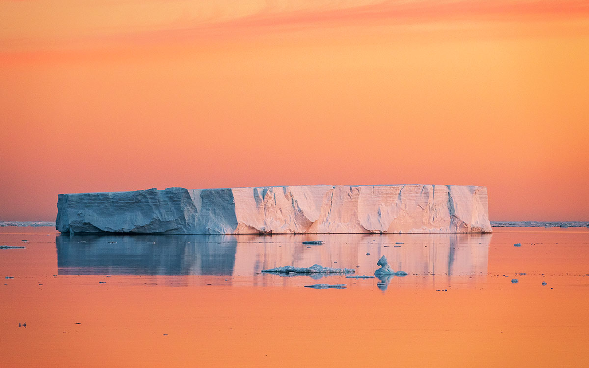 Photo by Camille Seaman from Seeing It All: Women Photographers Expose Our Planet