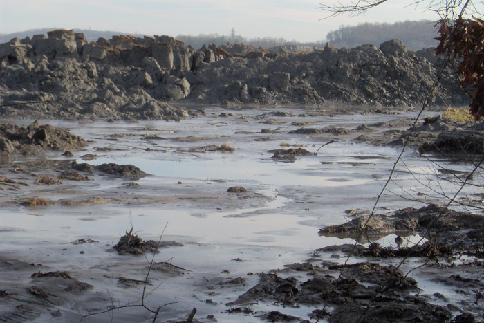 Coal ash pollution from Kingston fossil plant spill in 2008