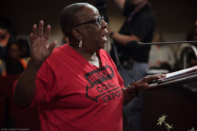 Margaret Gordon, director of the West Oakland Environmental Indicators Project, testifies before the Oakland City Council.