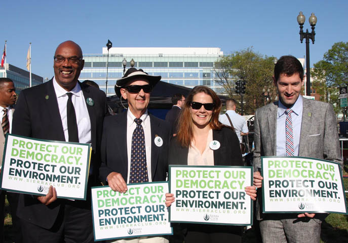 Mair, Charles Strickler (Virginia Sierra Club volunteer), Lena Moffitt, and Matt Gravatt (chair of Club's DC chapter)