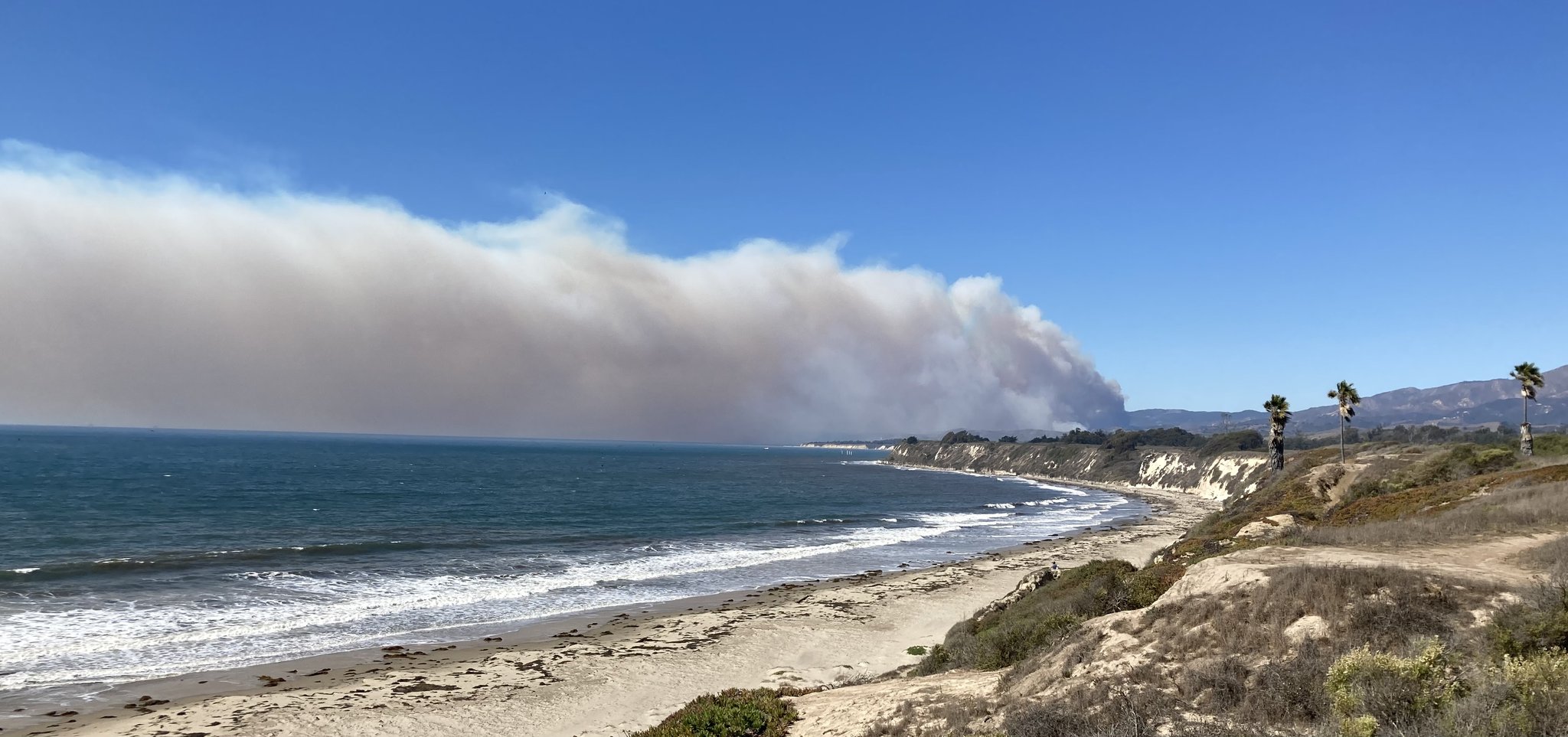 Smoke from Alisal fire looking out from Goletahttps://twitter.com/ucsboceanrobots/status/1448014174500515841/photo/1