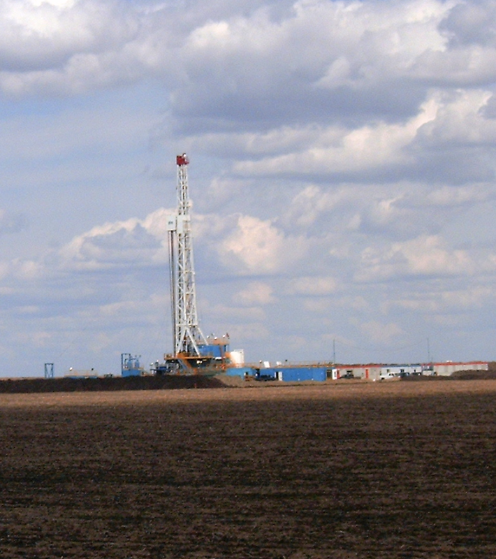 Shale oil drilling rig