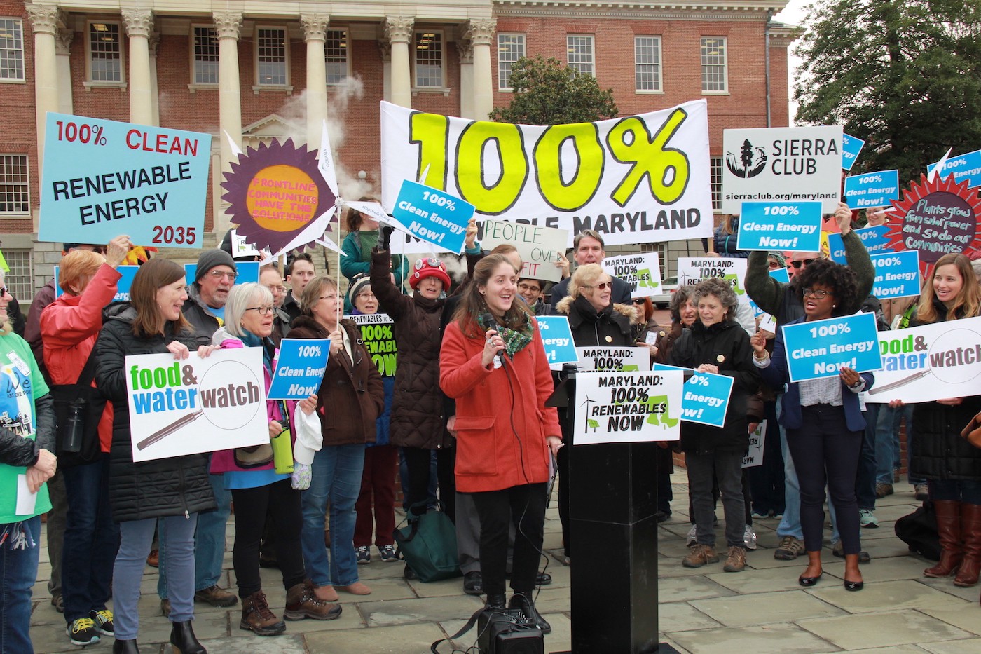 100% Rally Group Photo in Annapolis