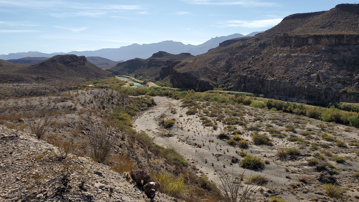 On the Hoodoos trail, looking down the Rio Grande