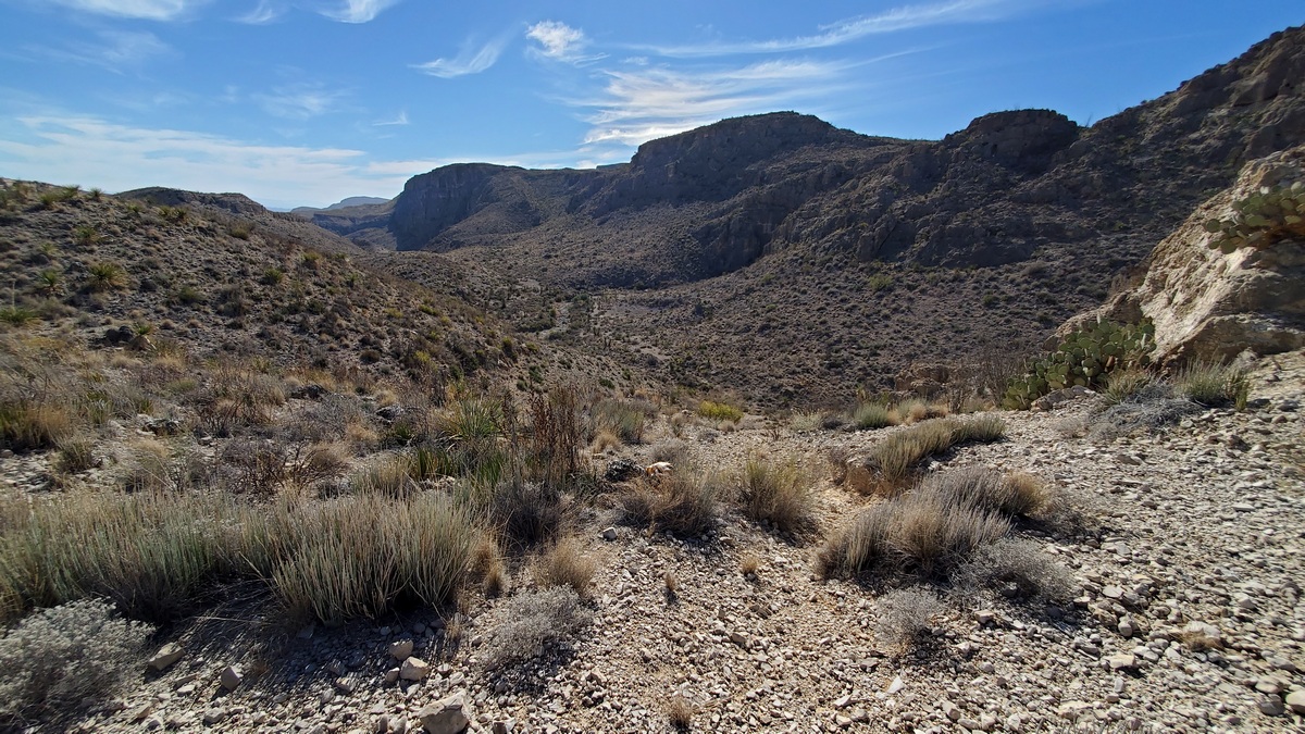Almost halfway around Mesa de Anguila loop.