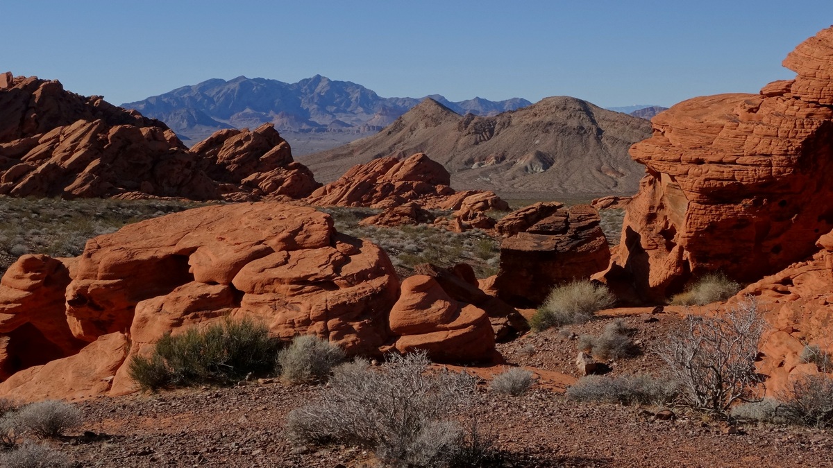 Looking east from the Redstone Dune trail