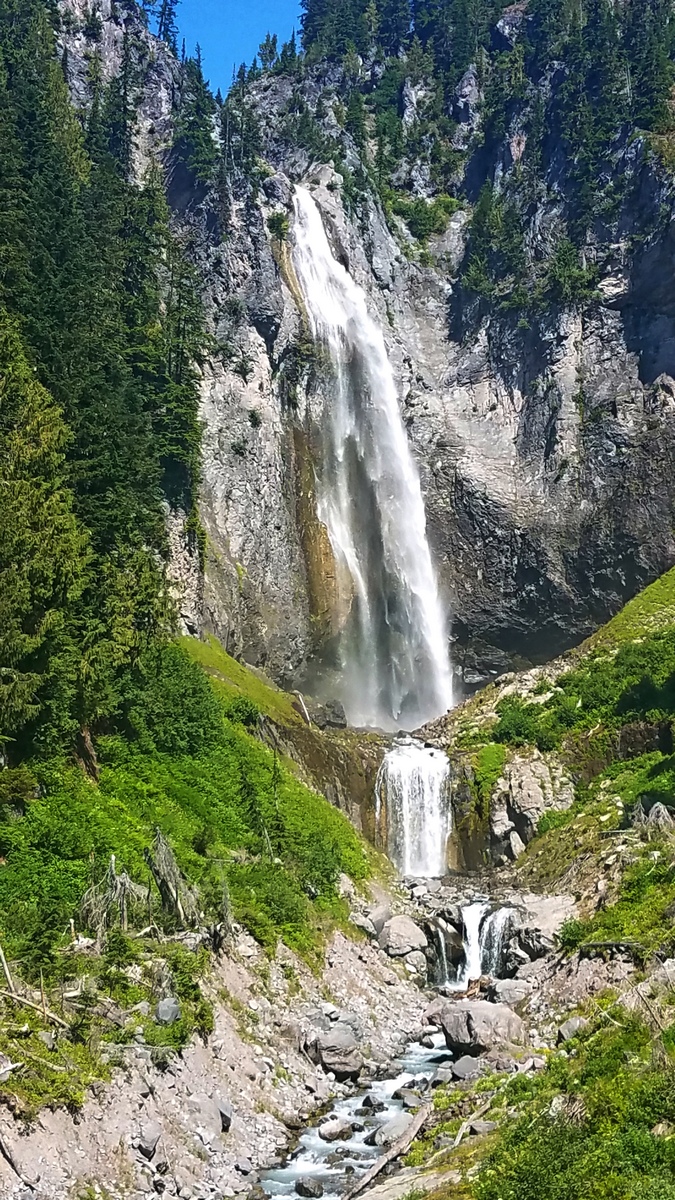 Comet Falls 