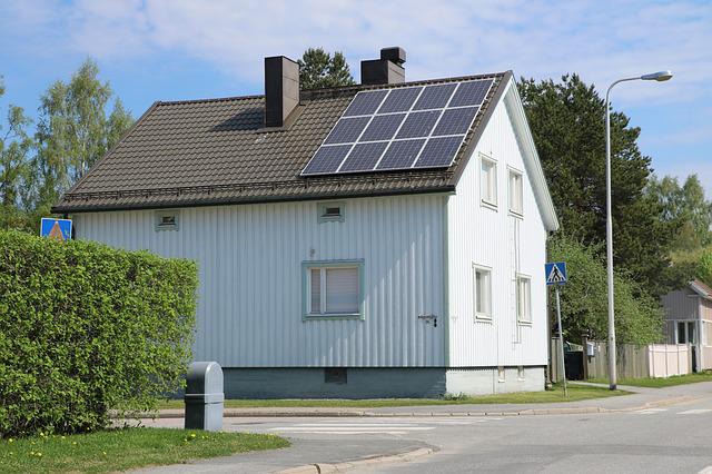 houe with solar panels