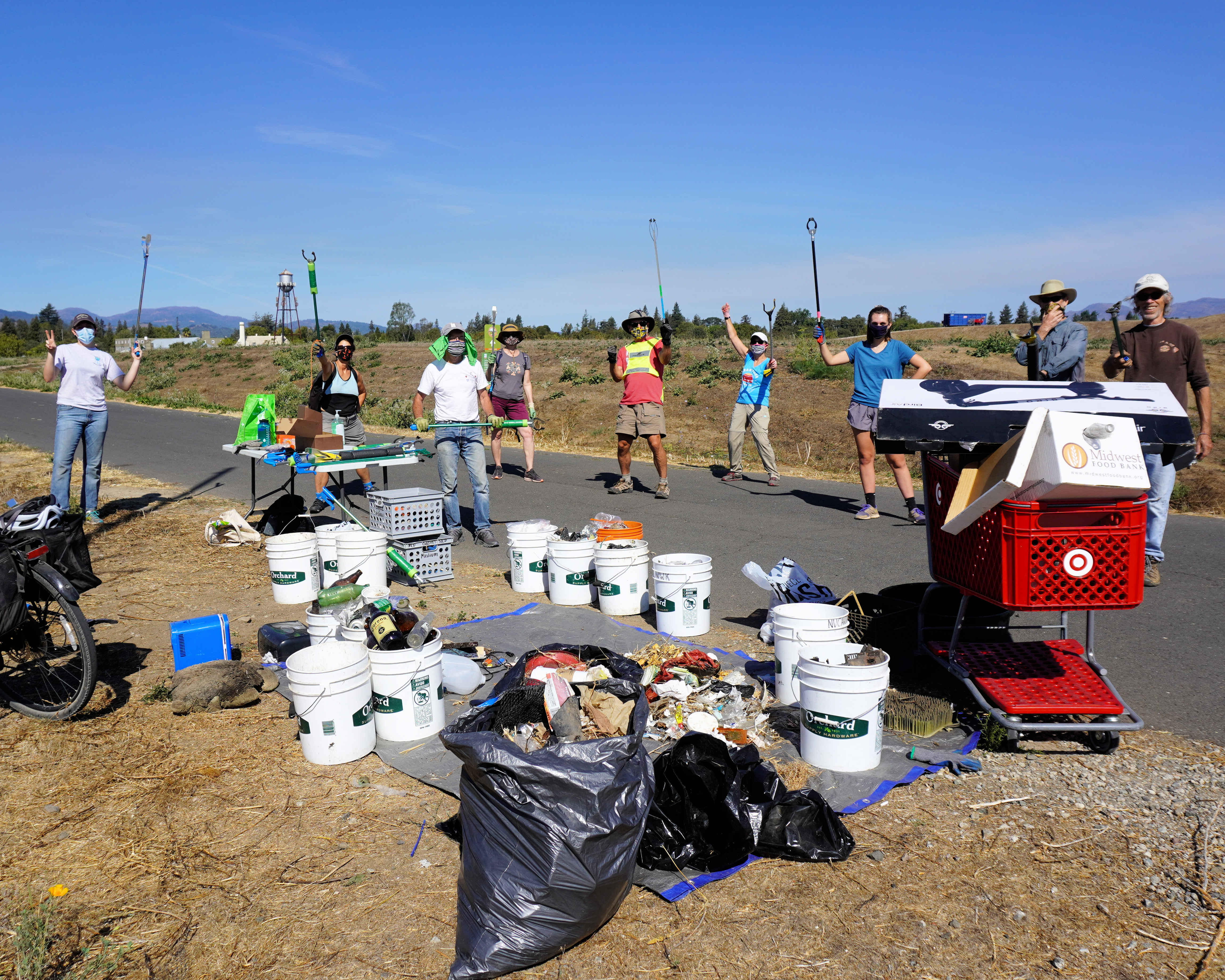 Sierra club volunteers at ncrcd cleanup