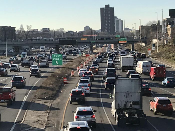 photo of heavy traffic on I-94 in Minneapolis. Photo credit: Joshua Houdek