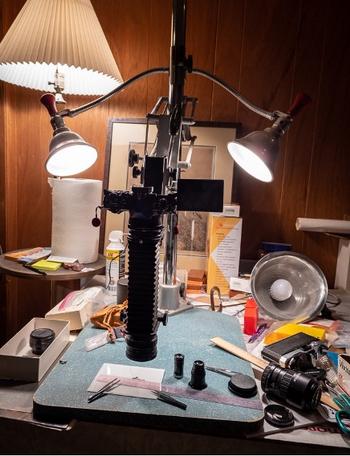 photo of camera and lighting setup for close-up (macro) photography