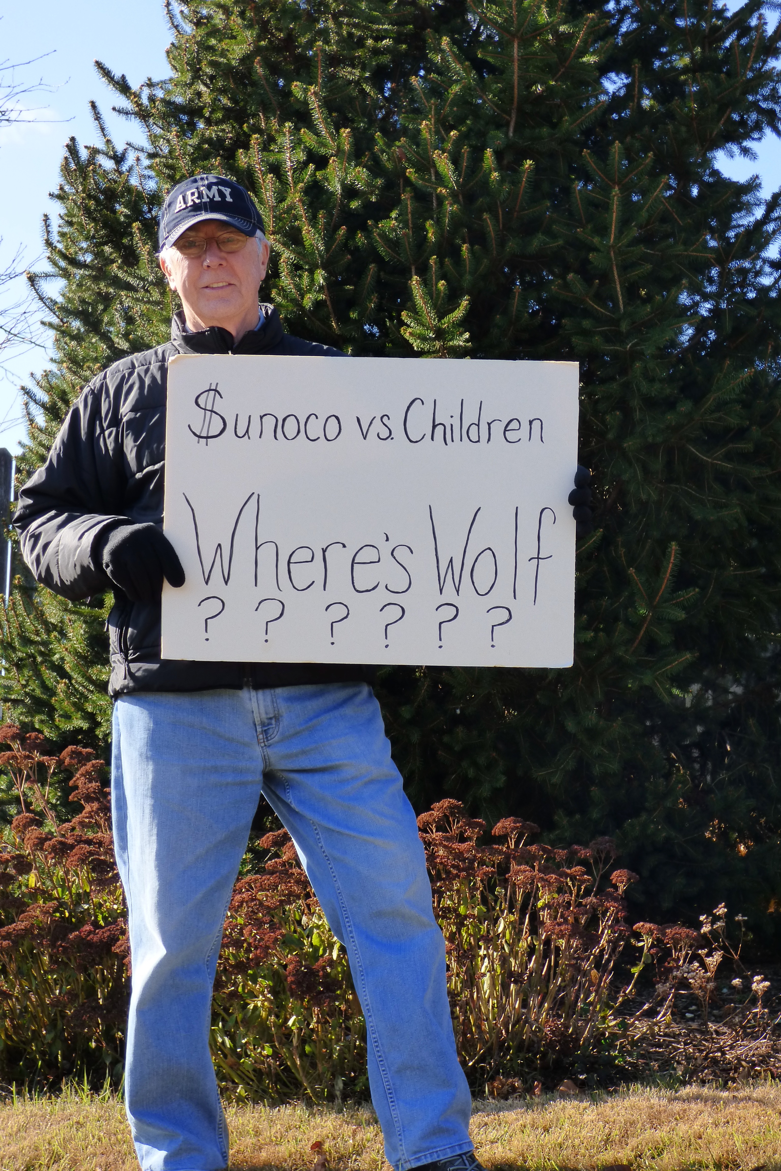 Jerry McMullen with sign