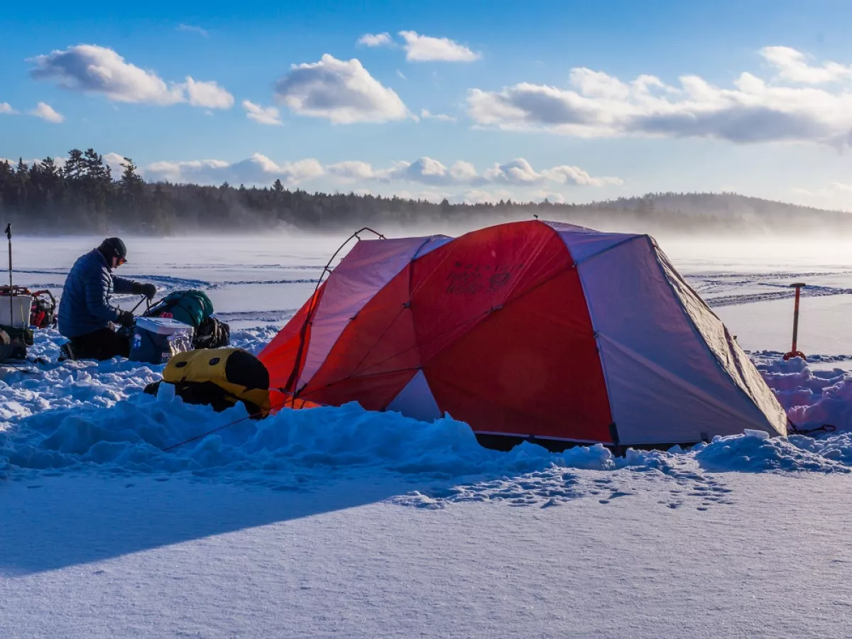 Winter Camping: 10 Tips for Your First Time