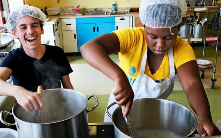 Budding chefs participate in Berkeley, California's Growing Leaders program.