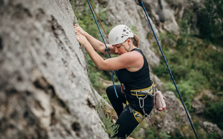 Some colleges embrace the outdoors as a classroom