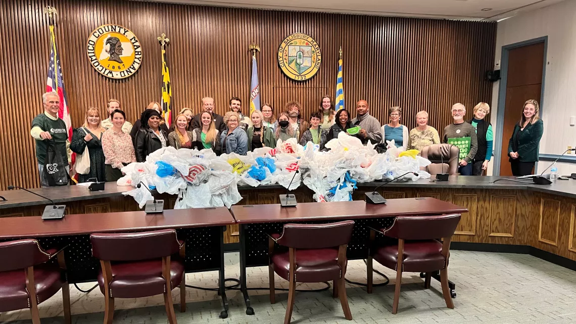 Salisbury votes for plastic bag ban