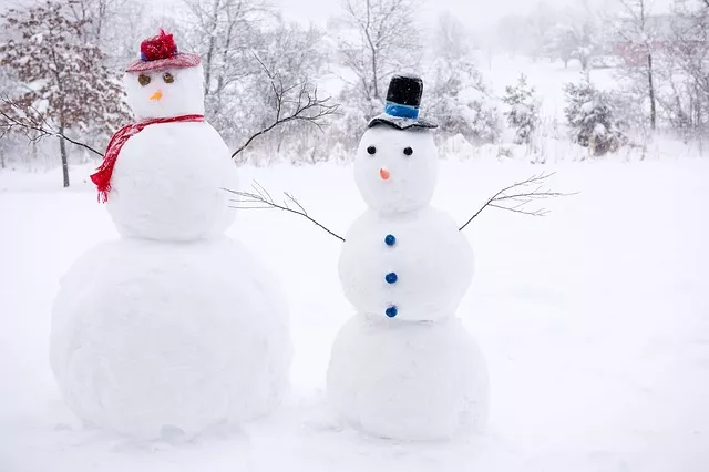 Two snow people