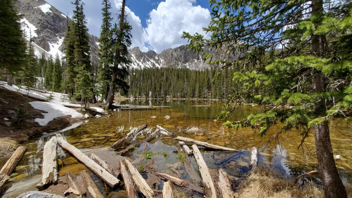 The eastern Trampas lake