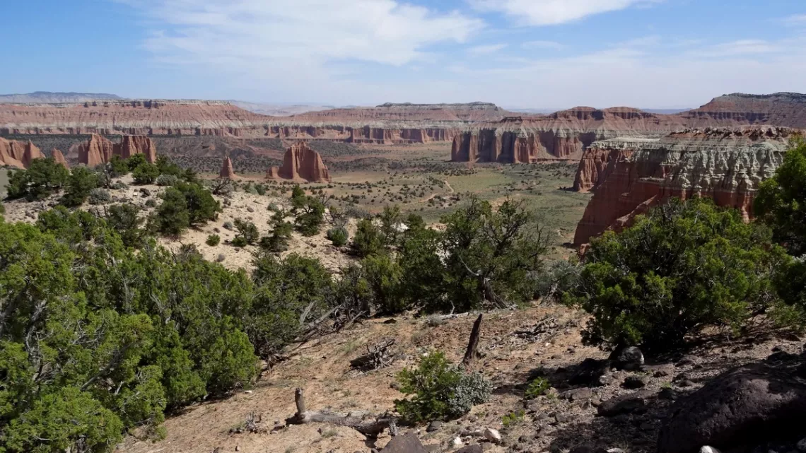 Upper Cathedral Valley