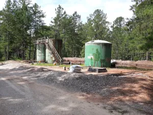 Oil tanks in SHNF