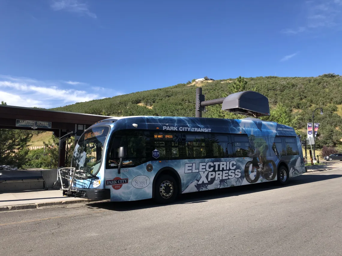 Electric bus