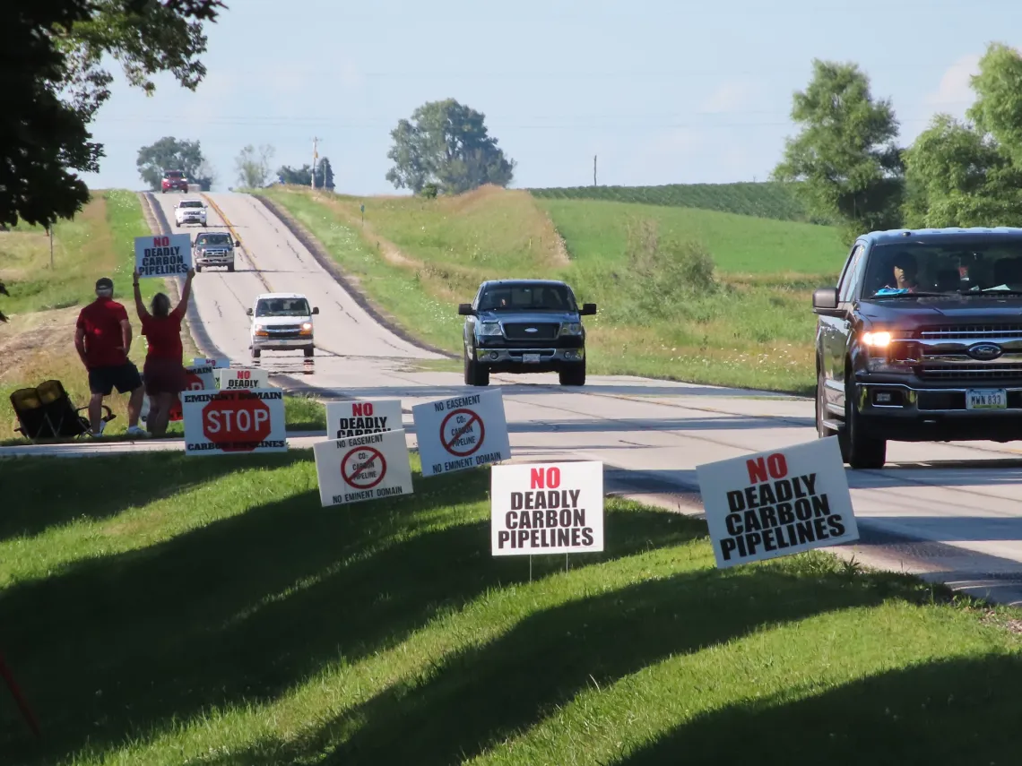 CO2 pipeline rally