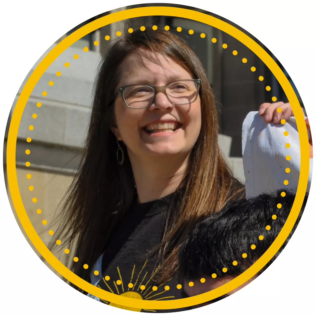 Picture of Lisa Young with yellow circle around it