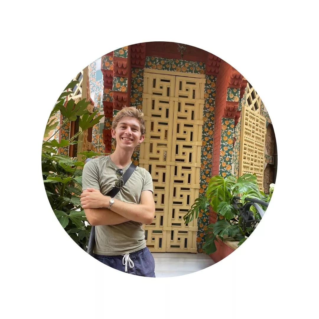 Layne's circle headshot