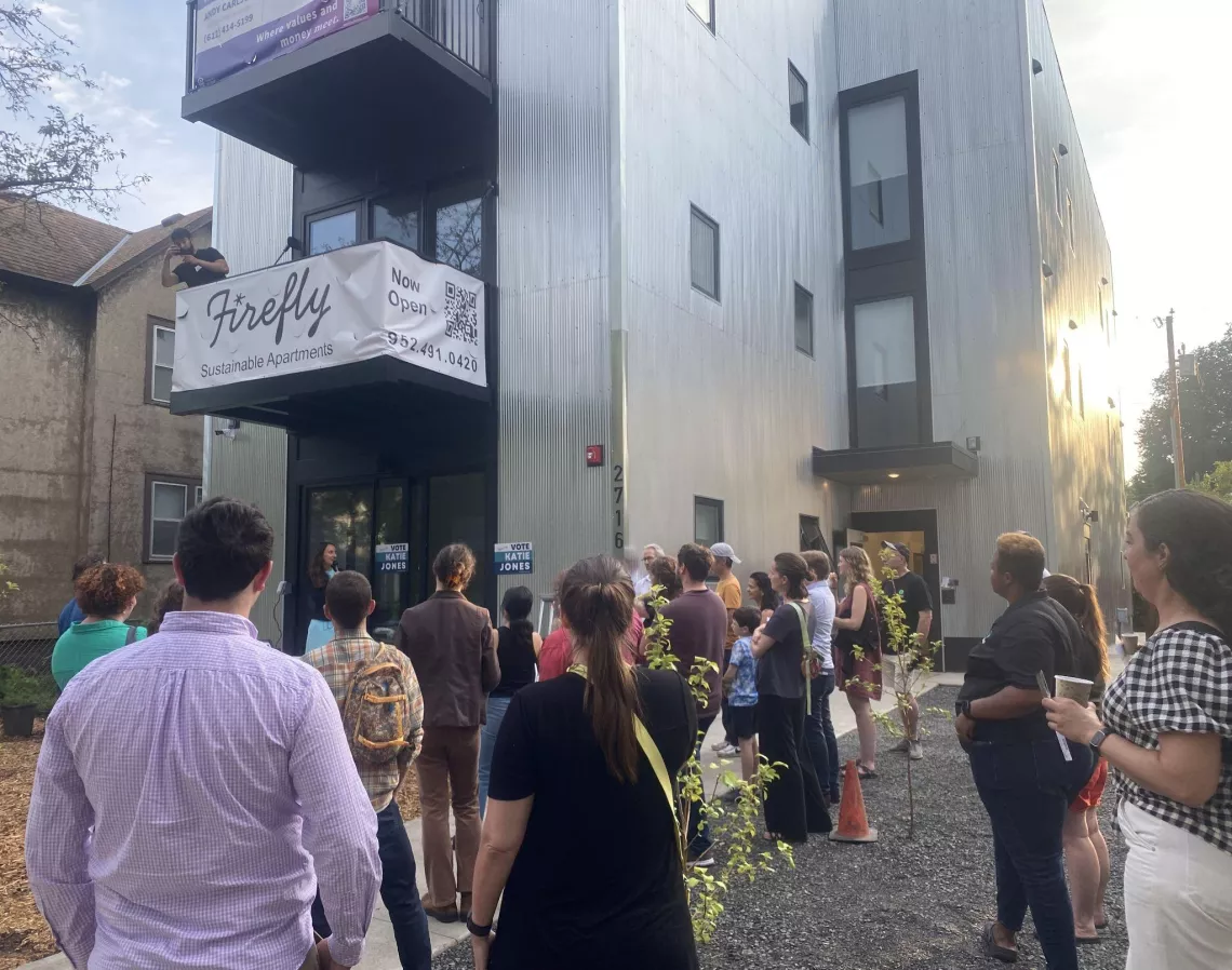 Sierra Club’s Climate Friendly Building Tour featured this 12 unit infill development in a walkable, transit accessible neighborhood. Photo: Firefly Apartments