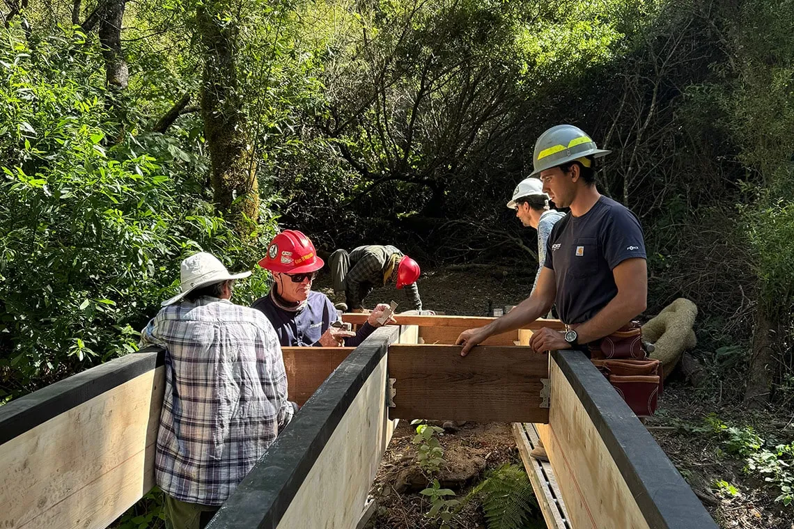Service Outing - Volunteer With Angeles Sierra Club - credit Cara Wilson