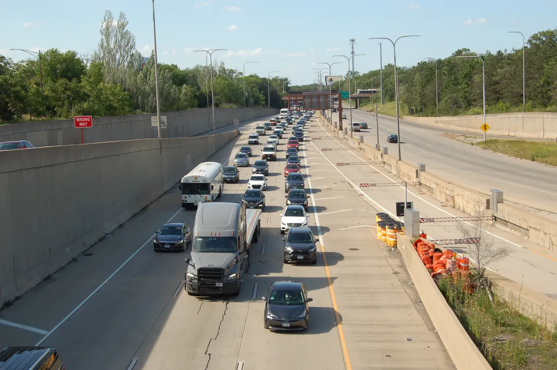 Traffic impact on carbon footprint