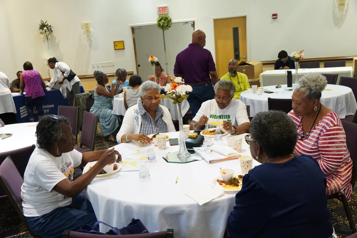 SierraClubMeeting-Dine