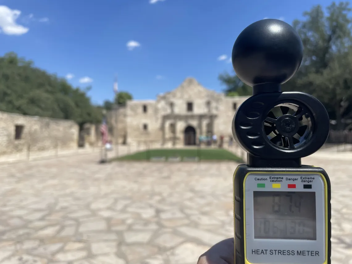 WBGT meter measuring the Alamo