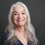 Elvia Thompson headshot