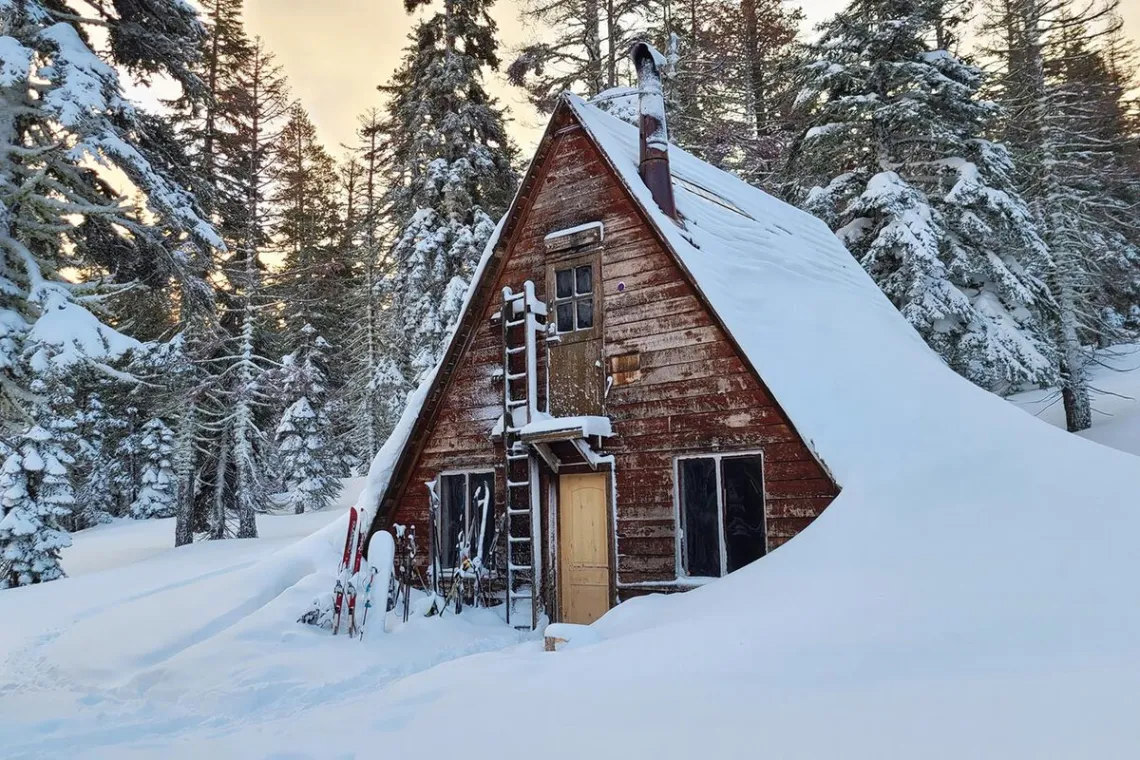 ludlow-hut-sierra-club
