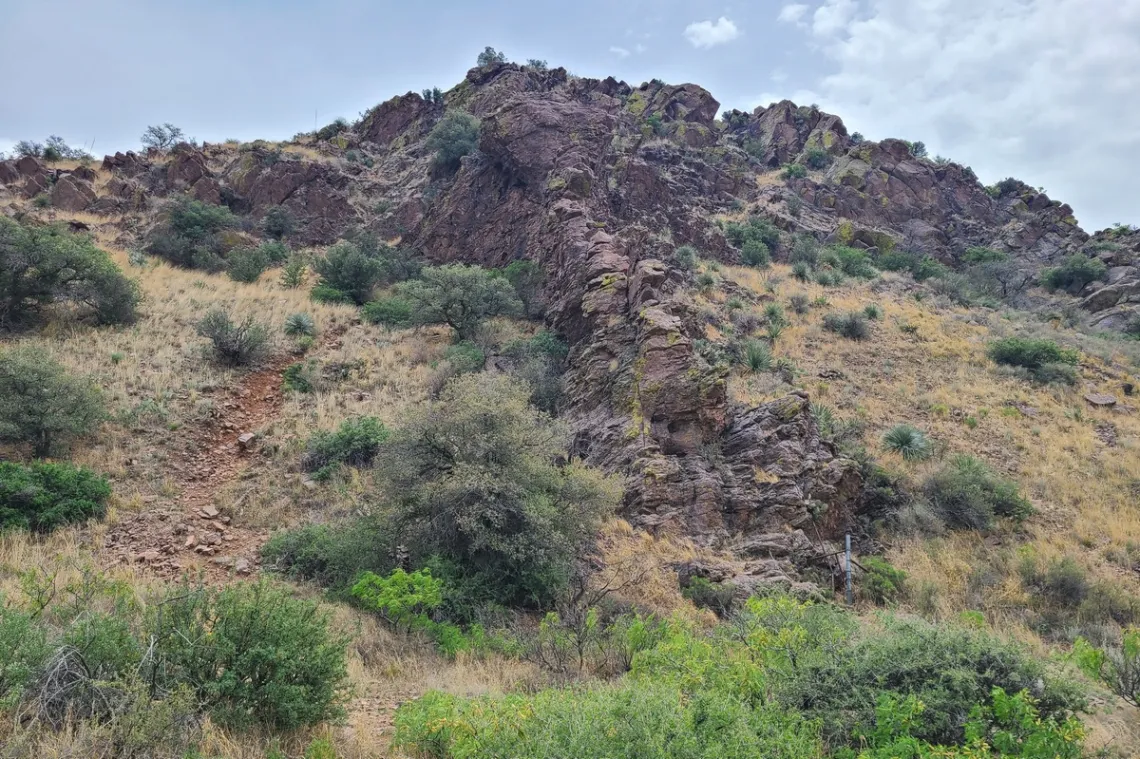 On the Soledad trail, beginning the loop at the parking area