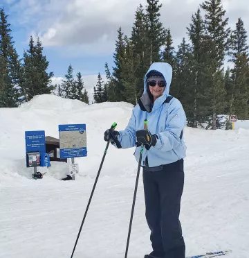 Penny skiing