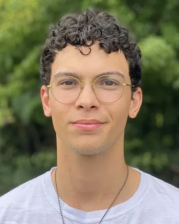 Lucas Lunch headshot