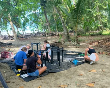 students in Costa Rica