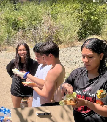 DFS Rafting making lunch