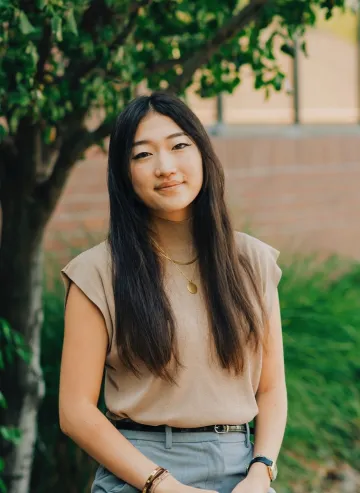 Head shot of author, Jaciline Lee