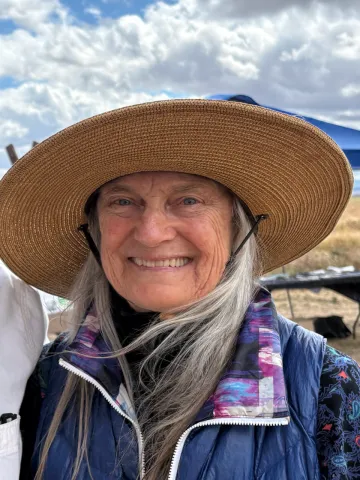 Photo of Lindi Doud, Santa Lucia Chapter volunteer