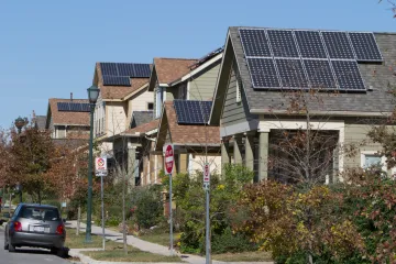 Rooftop solar in Austin Texas photo by Al Braden