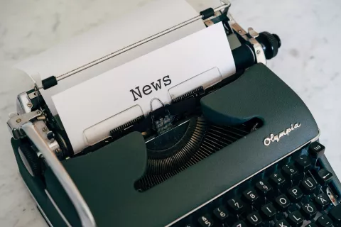 markus-winkler-news-typewriter.jpg
