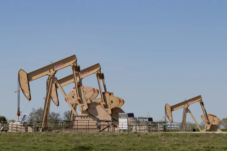oil wells in texas