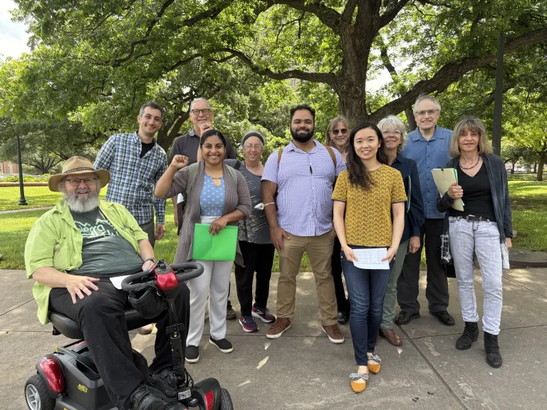 volunteers at the capitol