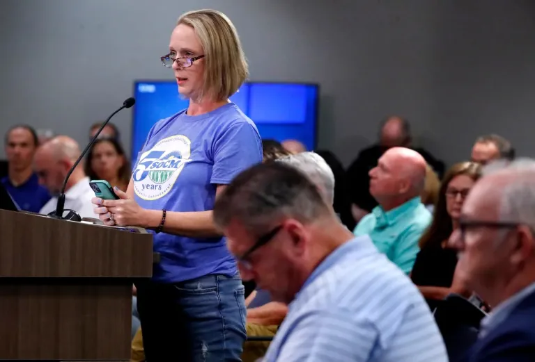 Candida Layne speaks at Annexation Meeting