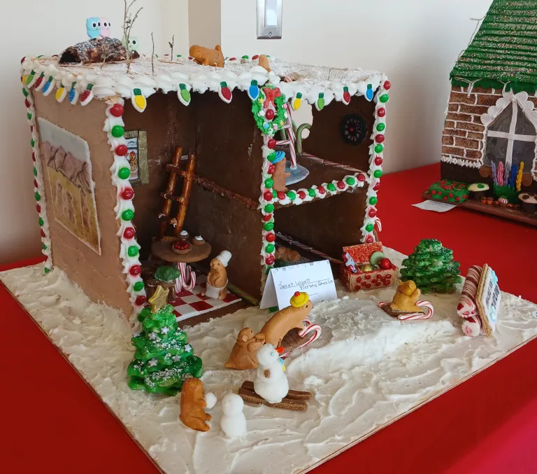 Gingerbread Prairie Dog House