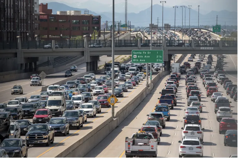 Cars backed up/highway congestion on I25
